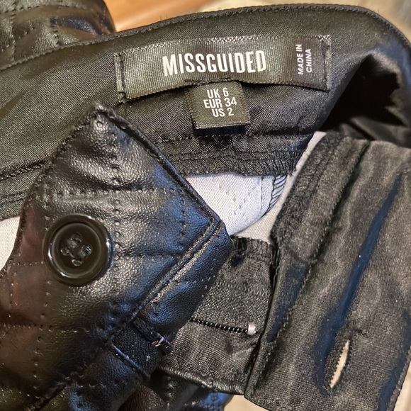 EUC Missguided Black Quilted Faux Leather Pants Size 2 Button/Zip closure - Picture 6 of 6